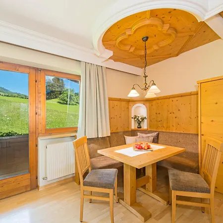 Apartments Tirolerhaus Kossen Room photo